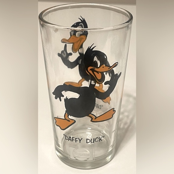 1973 Looney Tunes Daffy Duck Pepsi Cola Collector Glass - Picture 1 of 6